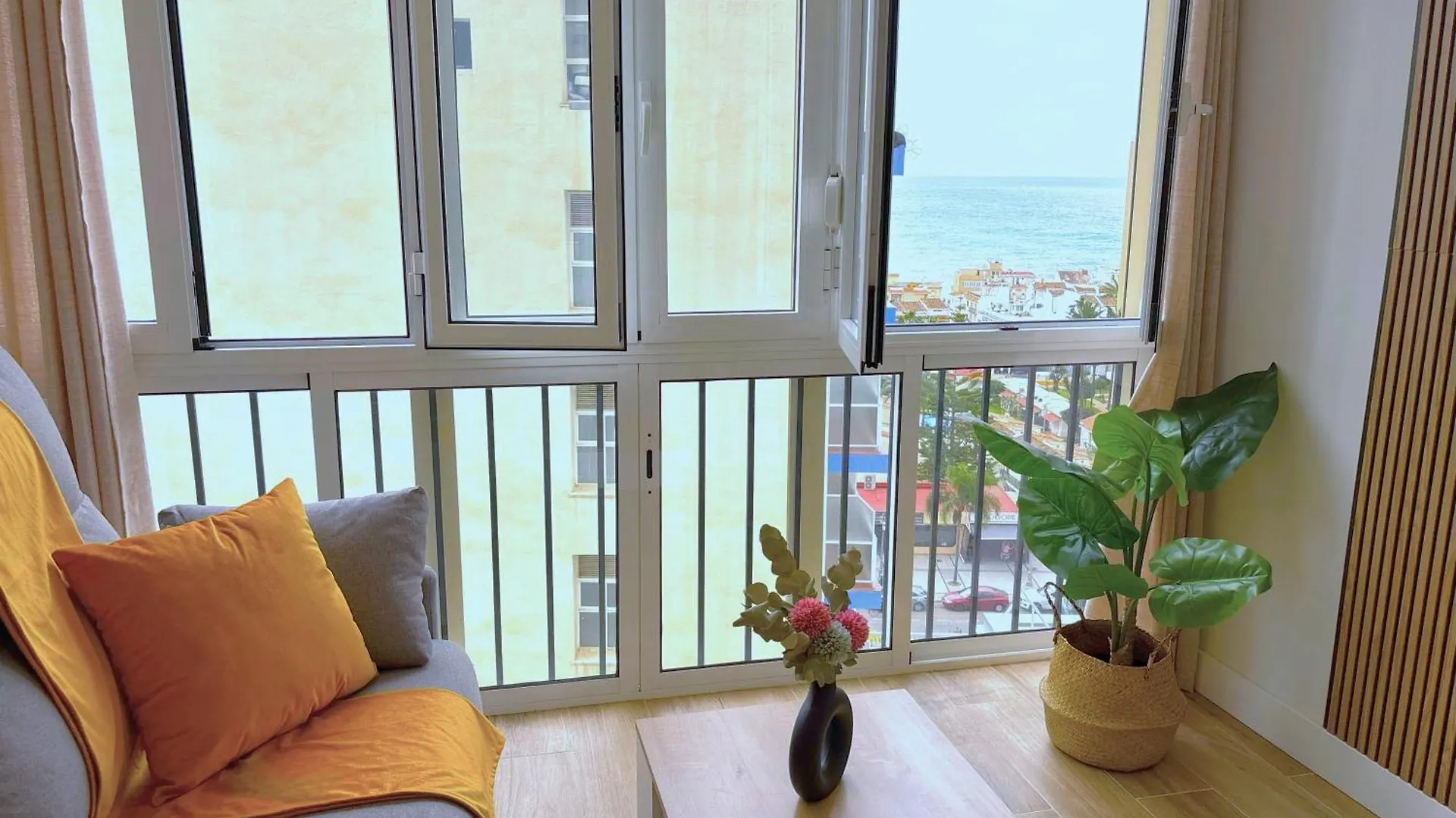 Apartment Evans Realty Bl Estudio Lujoso & Vistas Al Mar Torremolinos Spain