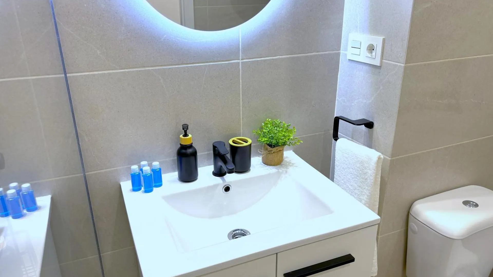 Evans Realty Bl Estudio Lujoso & Vistas Al Mar Torremolinos