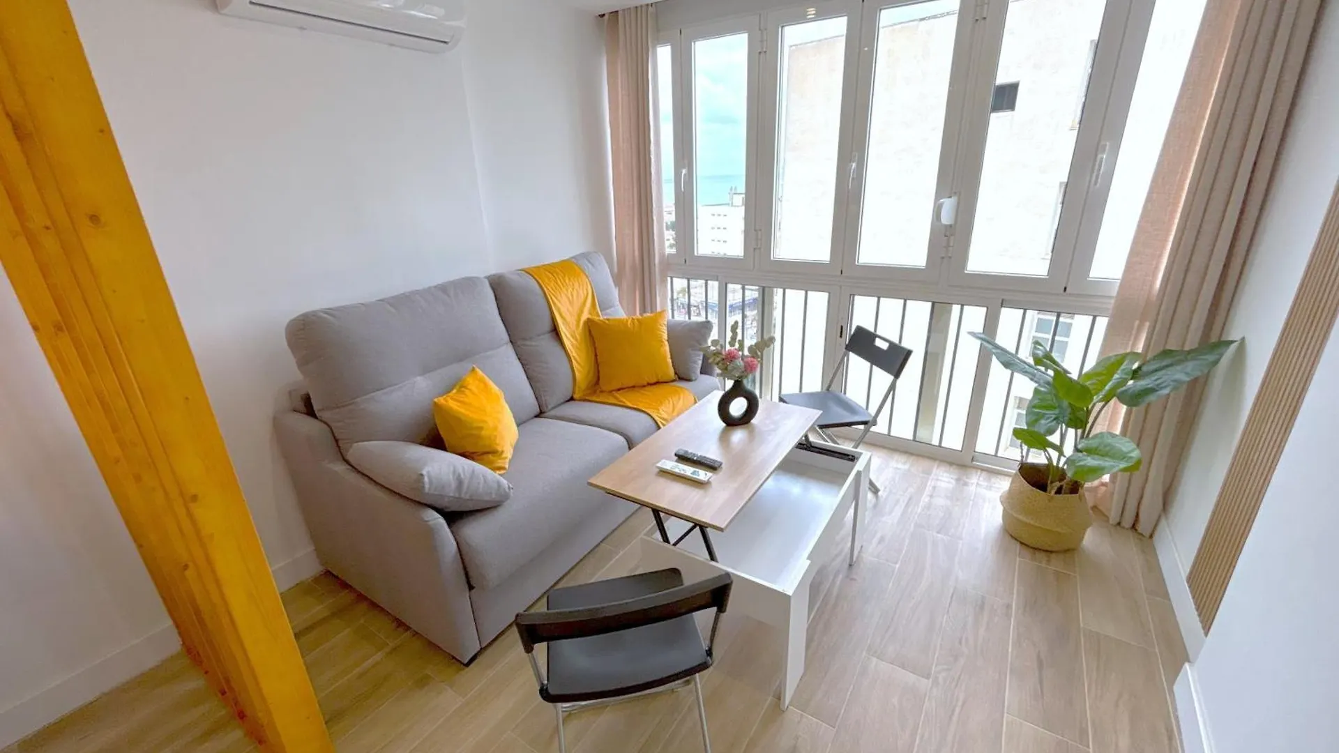 Evans Realty Bl Estudio Lujoso & Vistas Al Mar Torremolinos 0*,